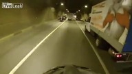 Rowerzysta w tunelu