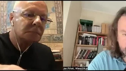 W 1966 r.  nie zdał z polskiego i angielskiego, do dziś zachowuje się jakby nie rozumiał tego co robi