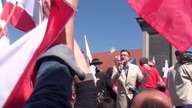 1. 05. 2023 Tomasz Jankowski na pl.  Zamkowym na MARSZU POKOJOWYM PONAD PODZIAŁAMI, TO NIE NASZA WOJ