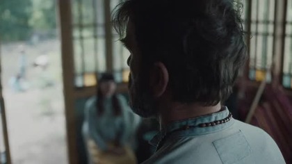 Niebo Rok w piekle S01E01