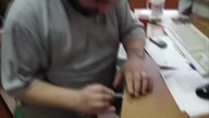 Marsz Imperialny zagrany na patyczku do kawy