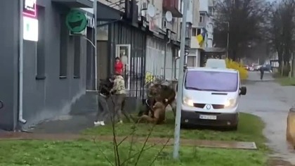 Łapanki mięsa armatniego na całej Ukrainie (2).  Tym razem złapano 2 jednocześnie.