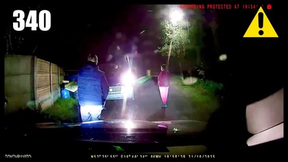 Wyrzut śmieci pod posesją