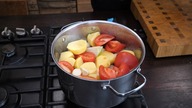 Aromatyczna i rozgrzewająca zupa z warzyw i kurczaka / Oddaszfartucha