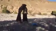 AK-47 vs papieros