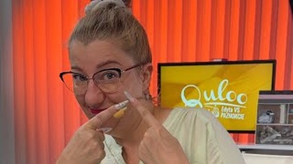 Robię sobie paznokcie