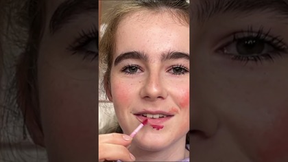   KLIKNIJ WYŻEJ   Not my arms #fikimikiagatkiimoniki