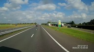 Groźnie wyglądający wypadek na autostradzie