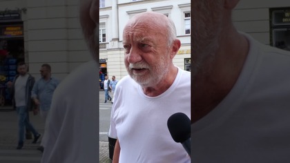  Emeryt dzieli się swoimi refleksjami na temat szczęścia i życia po stracie żony. Mówi o tym, jak dochodzi do siebie po ciężkich chwilach, a także o codzienności i radzeniu sobie ze stratą. 
SUBSKRYBUJ KANAŁ: https://www.youtube.com/channel/UCgPtAPMjueWjDUG25imAt_A?sub_confirmation1
 Wspieraj niezależne dziennikarstwo i pomóż nam się rozwijać:
 https://patronite.pl/Goniec
 https://www.youtube.com/channel/UCgPtAPMjueWjDUG25imAt_A/join
 Goniec -  to kanał informacyjno-publicystyczny. U nas zobaczysz: newsy, wywiady, sondy uliczne oraz bezkompromisowe reportaże - Tak mieszka Zbigniew Ziobro wyświetlono 800 tys., a materiał Iwona Wieczorek - ujawniamy całą prawdę ponad milion razy! To właśnie nasza redakcja ujawniła afery Dagmary Kaźmierskiej, Megakota czy Krzysztofa Rutkowskiego. 
 Na kanale Gońca obejrzysz takie programy jak Układ zamknięty Radka Grucy i Wojtka Mulika, czy Goniec Kryminalny Janusza Schwertnera.
 Wydarzenia, polityka, gospodarka, Sejm, newsy, debaty, konferencje, relacje na żywo, unikatowe shorts w tych tematach czujemy się najlepiej! 
 Wywiady z najbardziej znanymi postaciami polskiej sceny politycznej. Od Platformy Obywatelskiej, Lewicy, PiS, po Konfederację. Na naszej antenie regularnie goszczą tacy politycy jak Adam Bodnar, Radosław Sikorski, Krzysztof Kwiatkowski, Antoni Macierewicz, Krzysztof Bosak czy gen. Leon Komornicki.
 Zaobserwuj nasze profile:
 https://www.linkedin.com/showcase/goniec-pl/
 https://www.facebook.com/goniecpl
 https://www.instagram.com/goniec.pl/
 https://www.tiktok.com/@goniec.pl
 https://goniec.pl/

#sondauliczna #miłość #motywacja