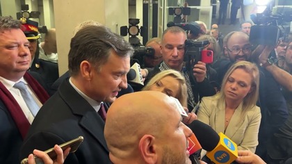DZIENNIKARZE TVN ZAKŁÓCAJĄ KONFERENCJĘ ZBIGNIEWA ZIOBRO (przeczytaj opis)