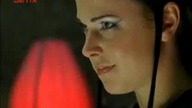 S15E08 Po Obu Stronach