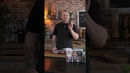 Polędwiczki w szynce dojrzewającej z sosem z suszonych pomidorów i kaparów / Oddaszfartucha