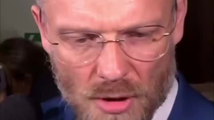 Polityczna gra czy brak profesjonalizmu? Premier pod lupą.