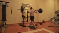 Wykroki 120 kg, martwe, oraz czy kolana mogą wychodzić za palce?
