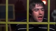 Oasis - Dont Go Away (Official HD Video)