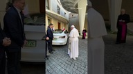 Papież Franciszek błogosławi moją Tesle Model 3!