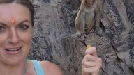 Jak zawołać MAŁPĘ do zdjęcia? #podróże #kamper #india #monkey