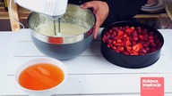 Sernik na zimno z truskawkami