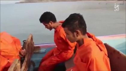 ISIS rozwala rakietą łódkę z zakładnikami