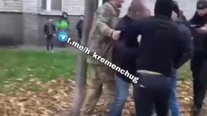 Rekruterzy Zełenskiego nadal porywają ludzi z ulic na Ukrainie mp4 686x432