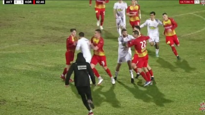 B&oacute;jka między piłkarzami Korony Kielce i FK Aktobe (08. 02. 2022)