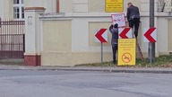 Blokują drogę, zmyślają prawo, chcą skuć i zamknąć, bo bronią bezprawia¿ Policja Grudziądz wita #281