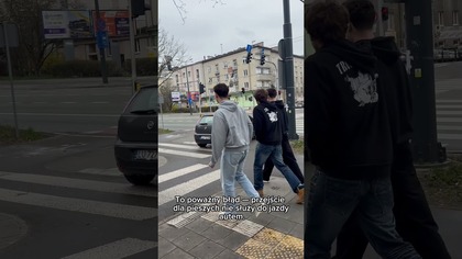  Skrót przez ścieżkę rowerową i pasy? To zagrożenie #PolscyKierowcy #Bezpieczeństwo #Błąd #Dashcam