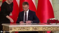 Wpadka Nitrasa podczas zaprzysiężenia.  Nie wiedział, gdzie ma się podpisać!
