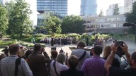 Nie wpuścili widzów do teatru.  Zagrali 
