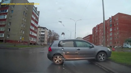 Samochody jadące bez kierowc&oacute;w - kompilacja