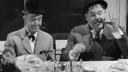 Trumna pod sufitem A-Haunting We Will Go (1942) Lektor PL