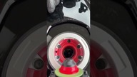 MOTOCYKL ZATANKOWANY - DZIECKO SZCZĘŚLIWE