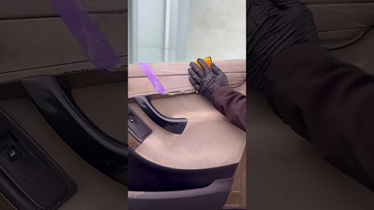 Jak wyczyścić jasne plastiki w aucie?