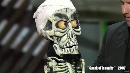 Achmed (Dobry wiecz&oacute;r - Infidels
Cisza! Zabiję cię (was) publiczność - Infidels ...
&amp; Walter (skąd jesteś? z Iraku, what the f*ck) 
poczucie humoru bez politycznej poprawności 
tylko Jeff Dunham z USA m&oacute;gł pozwolić sobie 
na takie poczucie humoru Hey ;) 
P.S. bądźcie cierpliwi ;) 
