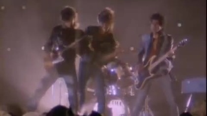 Bon Jovi - She Don't Know Me