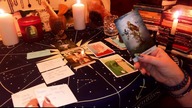 Co On/Ona chciałaby Ci powiedzieć? Tarot na żywo