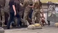 1633 Łapią ich na wojnę ! (1)