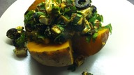 Pieczone bataty z salatka z fety - zdrowa dieta