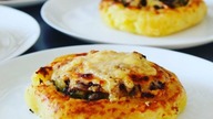 Ziemniaki zapiekane z pyszną potrawką mięso mielone i cukinia