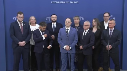 ZASTĘPCA BRAUNA OCHRZANIŁ DZIENNIKARKĘ TVN, KTÓRA CHCIAŁA ROZWALIĆ MU KONFERENCJĘ!