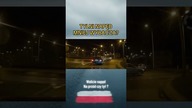 BMW znosi na rondzie i kończy na barierkach.  Tylni napęd mniej wybacza? #bmw #rondo #uwaga