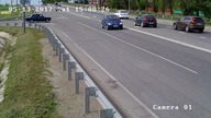 Niebezpieczny wypadek kolarza na drodze w Rosji