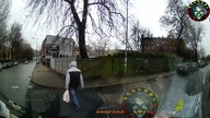 KAPTUR NA ŁBIE I JAK ZOMBIE PROSTO POD AUTO