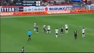 5 letni synek wchodzi za ojca przechodzącego na piłkarską emeryturę