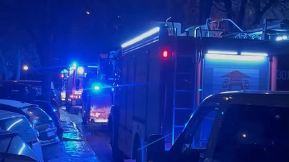 Tragiczny pożar w bloku przy ul.  Widok.  W mieszkaniu strażacy znaleźli ciało kobiety