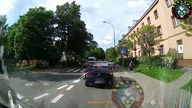 DZIECKO NA HULAJNODZE WJEŻDŻA PROSTO POD KOŁA