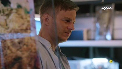 Crossing Lines S03E09
