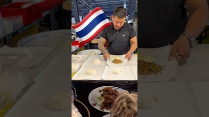 JAK ZA KOMUNY JEDZENIE W PAPIERZE! TAJLANDIA!