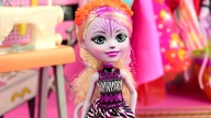 Barbie krawcowa  Strój superbohaterki  Malinka