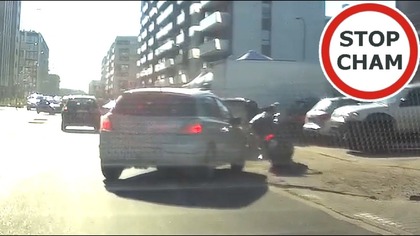 Kolizja skutera z osobówką w Warszawie #1852 Wasze Filmy